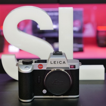 LEICA SL2 ARGENT (BOITIER NU) - MATERIEL D'EXPOSITION