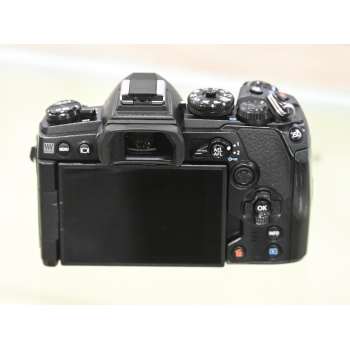 OLYMPUS OM-D 1 M III