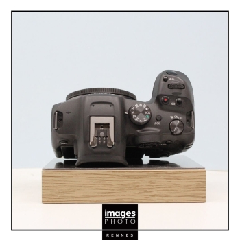 CANON EOS R7