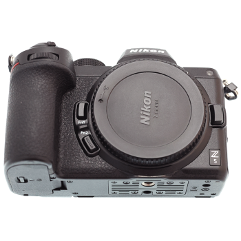 NIKON Z5