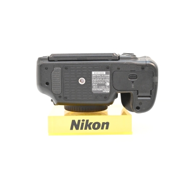 NIKON D500