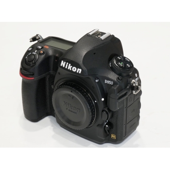 NIKON D850 (8760 clics)