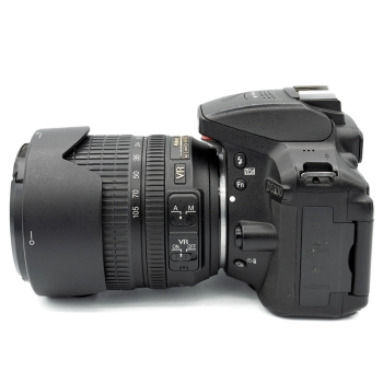 NIKON D5300 + AF-S 18-105/3.5-5.6 G ED VR