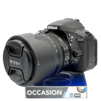 NIKON D5300 + AF-S 18-105/3.5-5.6 G ED VR