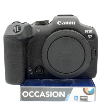 CANON EOS R7