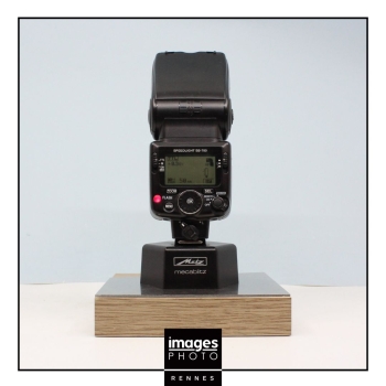 NIKON SPEEDLIGHT SB-700