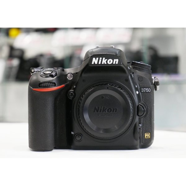 NIKON D750 (5490 CLICS) NIKON D750 (5490 CLICS)