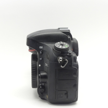 NIKON D600