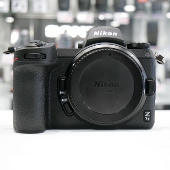 Nikon Z7 II (produit de démo vitrine - garantie 2 ans constructeur - TVA récupérable)