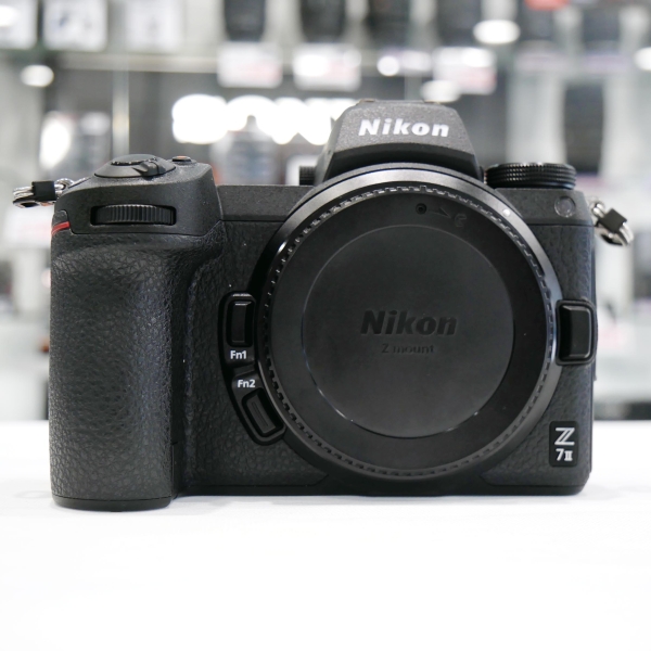 Nikon Z7 II (produit de démo vitrine - garantie 2 ans constructeur - TVA récupérable) Nikon Z7 II (produit de démo vitrine - garantie 2 ans constructeur - TVA récupérable)