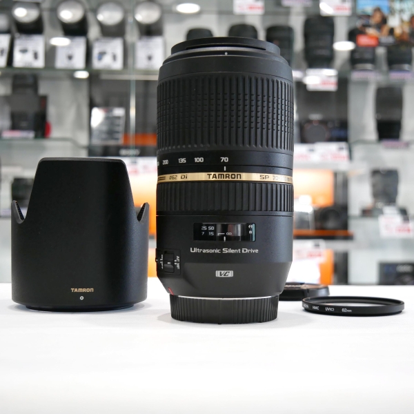 Tamron Di 70-300 mm f/4-5.6 SP VC USD (monture Canon EF) Tamron Di 70-300 mm f/4-5.6 SP VC USD (monture Canon EF)