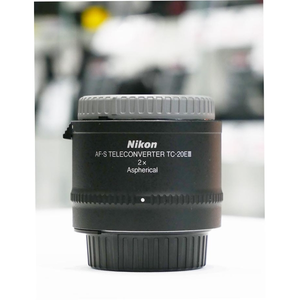 NIKON MULTIPLICATEUR AF-S TC-20EIII (2X) NIKON MULTIPLICATEUR AF-S TC-20EIII (2X)