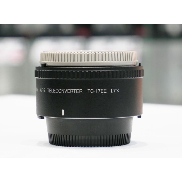 NIKON MULTIPLIACATEUR AF-S TC-17EII (1.7x) NIKON MULTIPLIACATEUR AF-S TC-17EII (1.7x)