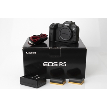 CANON R5  - de 7000 clics  2 batteries