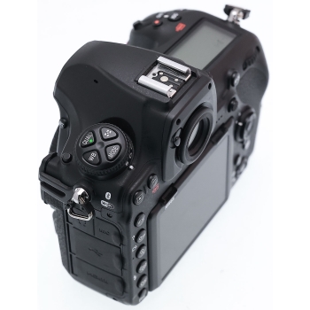 NIKON D850