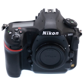 NIK0N D850