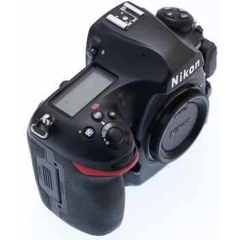 NIK0N D850