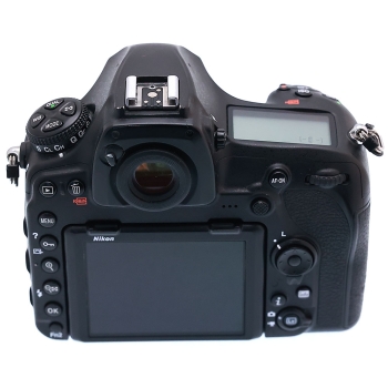 NIK0N D850