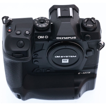 OLYMPUS EM-1 X