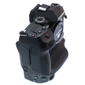 OLYMPUS EM-1 X