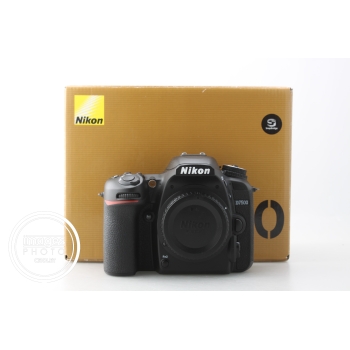 NIKON D7500 (1935 CLICS)