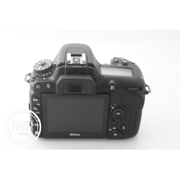 NIKON D7500 (1935 CLICS)