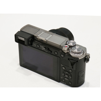 LUMIX DC-GX9 + 12-32 f/3.5-5.6 OIS (540 clics)