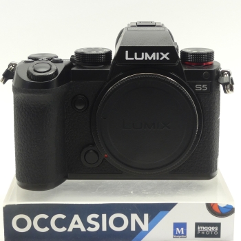 PANASONIC S5