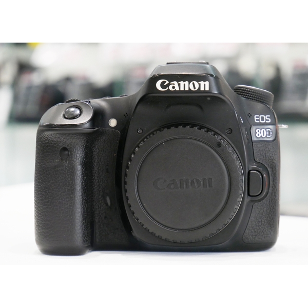 CANON EOS 80D (62610 clics) CANON EOS 80D (62610 clics)