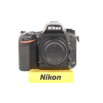 NIKON D750