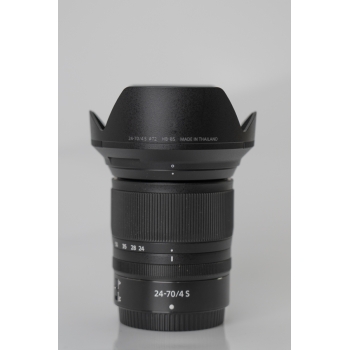 NIKON Z  24-70 F 4 + PARASOLEIL