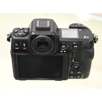 NIKON Z 8