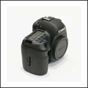 CANON EOS 5D MK IV + BG-E20