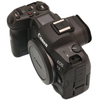 CANON EOS R5