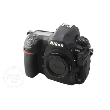 NIKON D850 NU (81574 CLICS)