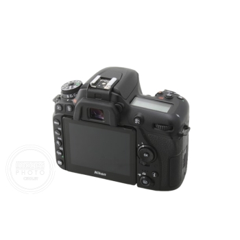 NIKON D7500 NU (14668 CLICS)