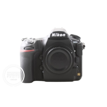 NIKON D850 NU (33263 CLICS)