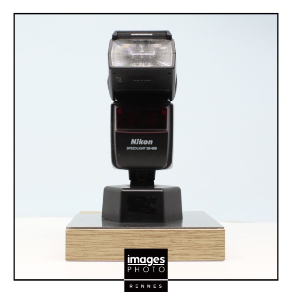 NIKON SPEEDLIGHT SB-600