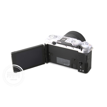 FUJIFILM X-M5 SILVER + 15-45