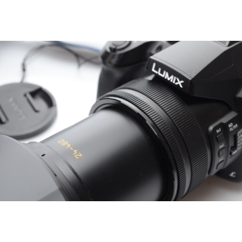 PANASONIC LUMIX FZ 2000