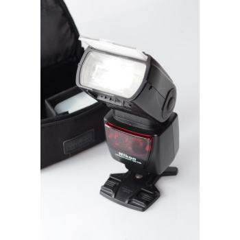NIKON FLASH SB 700