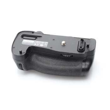 NIKON MBD-16 (grip pour D750) + batterie