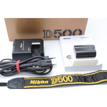 NIKON D 500 NU :  6727 CLICS !