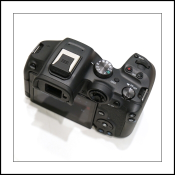 Canon EOS R7
