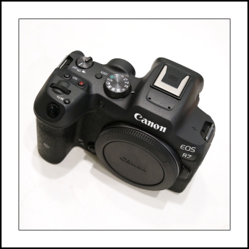 Canon EOS R7