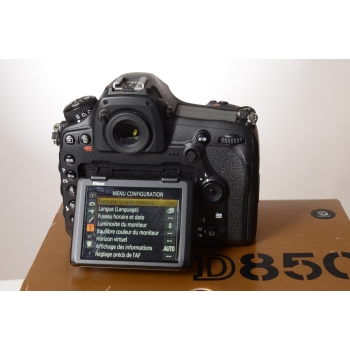NIKON D 850 NU  : 7550 CLICS !