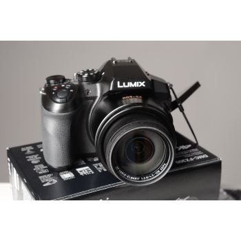 PANASONIC LUMIX FZ 300