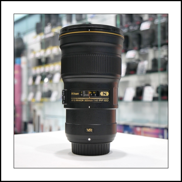 Nikon AF-S 300 mm f/4 PF ED VR