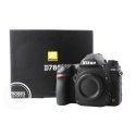 NIKON D780 NU (56429 CLICS)