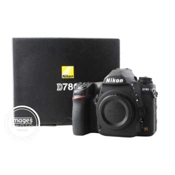 NIKON D780 NU (56429 CLICS)